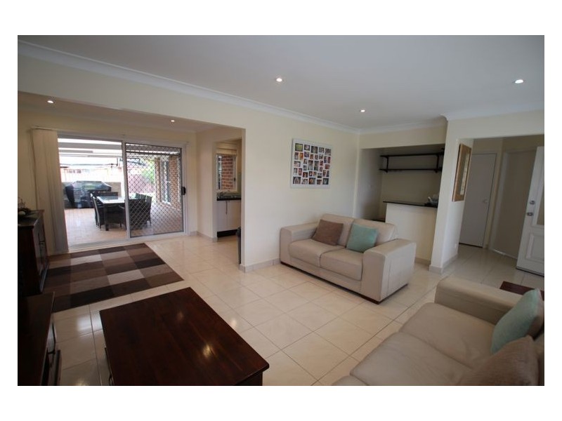 9 Ollier Crescent, Prospect NSW 2148