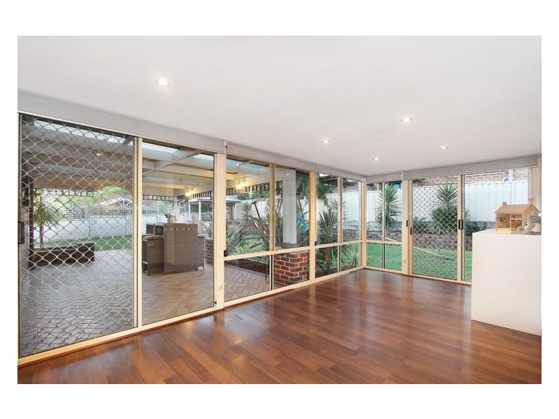 9 Lombard Place, Prospect NSW 2148