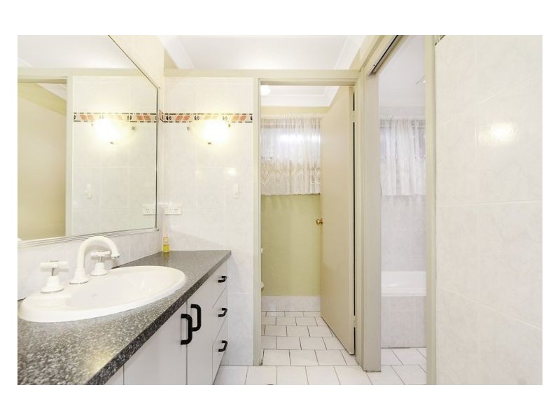 25 Kisdon Crescent, Prospect NSW 2148