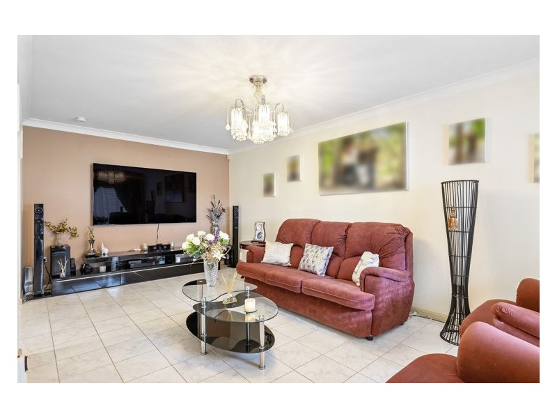 24 Dinton Street, Prospect NSW 2148