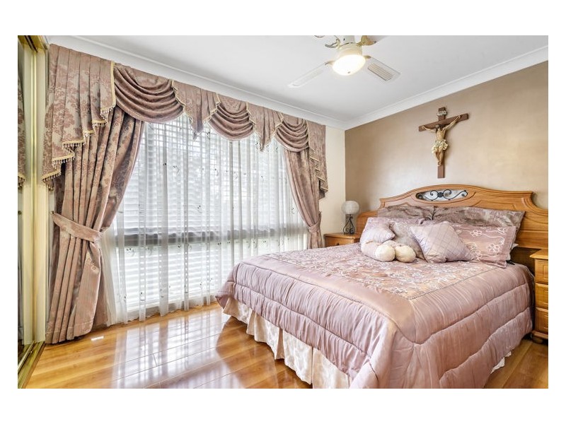 24 Dinton Street, Prospect NSW 2148