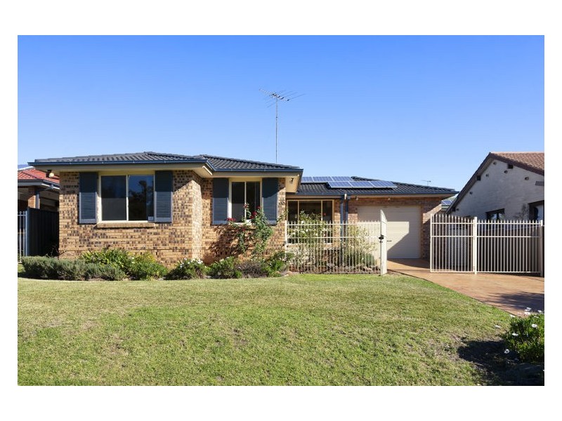 35 Nyngan Street, Quakers Hill NSW 2763