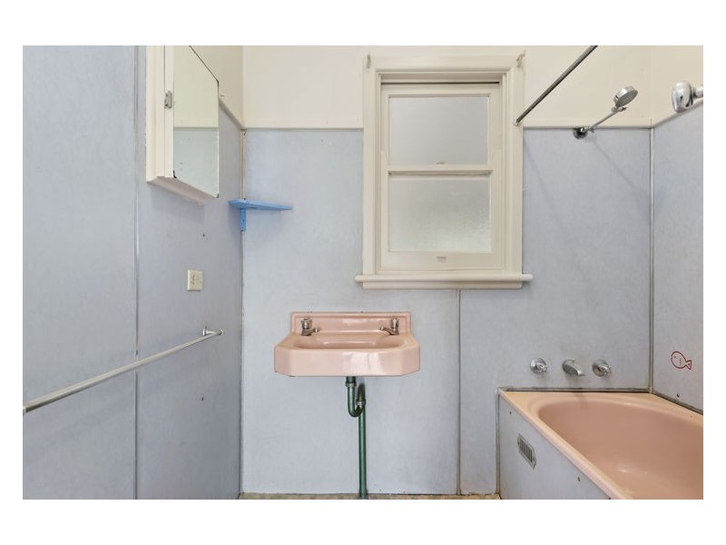 8 Valentine Street, Blacktown NSW 2148