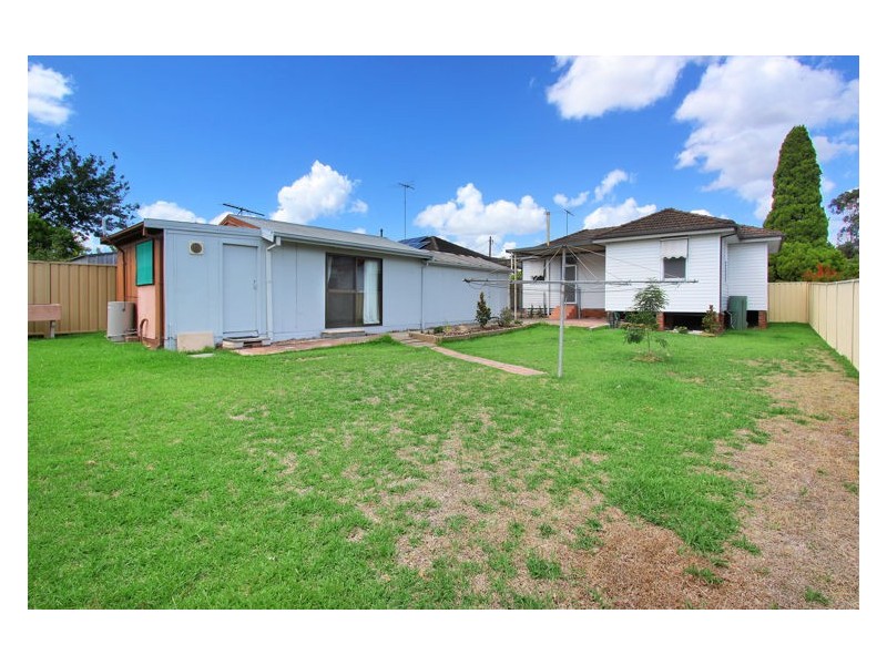 8 Adams Crescent, St Marys NSW 2760