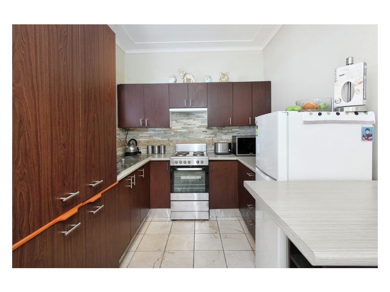 6 Edna Avenue, Toongabbie NSW 2146