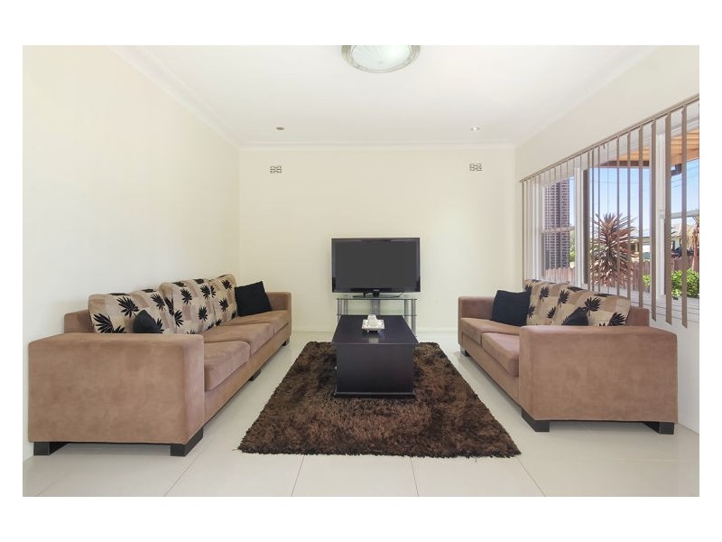 32 Paul Street, Blacktown NSW 2148