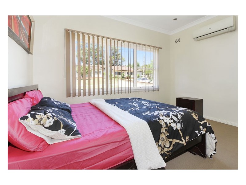 32 Paul Street, Blacktown NSW 2148