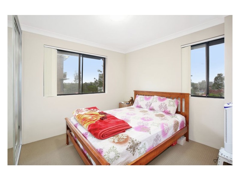 17/8-14 Oxford Street, Blacktown NSW 2148