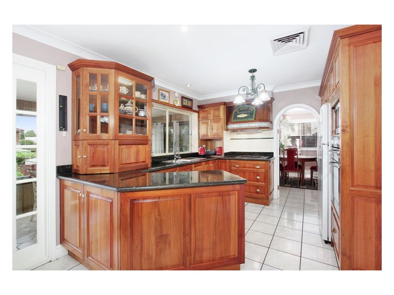 67 Cowley Crescent, Prospect NSW 2148