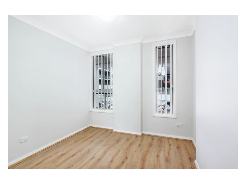 2/8E Myrtle Street, Prospect NSW 2148