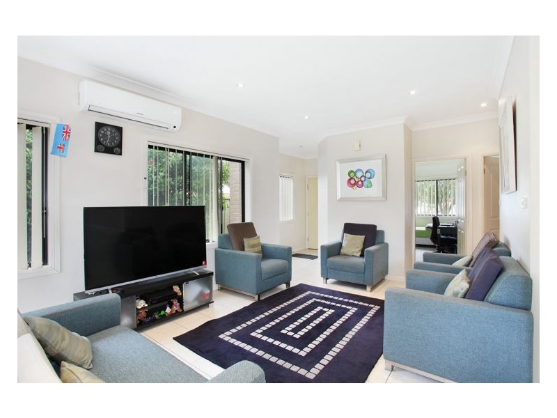 2C Daley Street, Pendle Hill NSW 2145