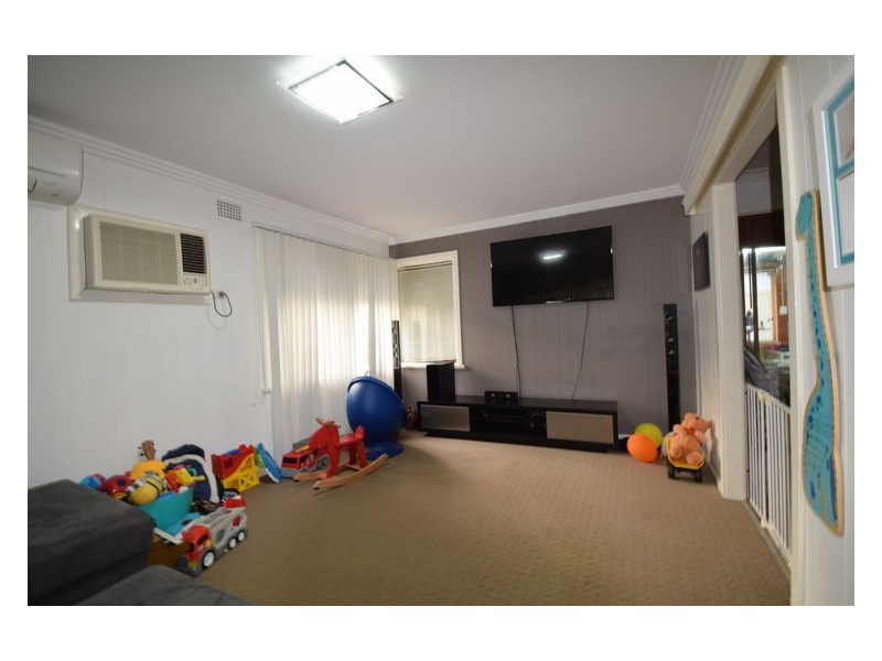 24 Sedgman Street, Greystanes NSW 2145