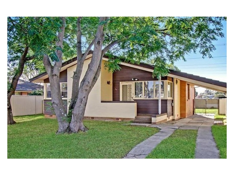 39 Manila Road, Lethbridge Park NSW 2770