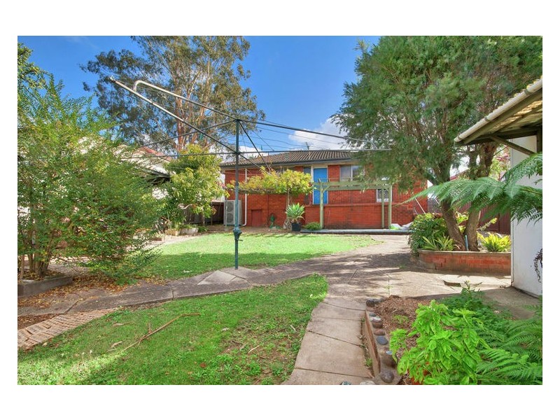 25 Highlands Crescent, Blacktown NSW 2148