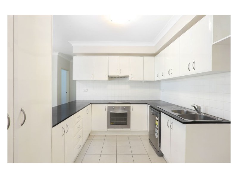 11/16 Oxford Street, Blacktown NSW 2148