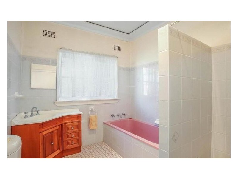 132 Newton Road, Blacktown NSW 2148