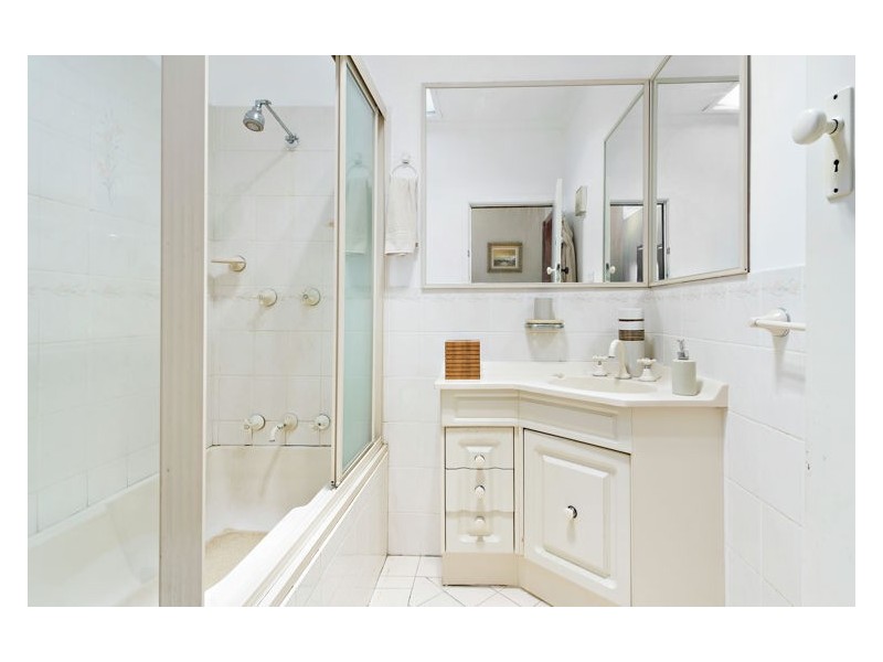 13 Monash Road, Blacktown NSW 2148