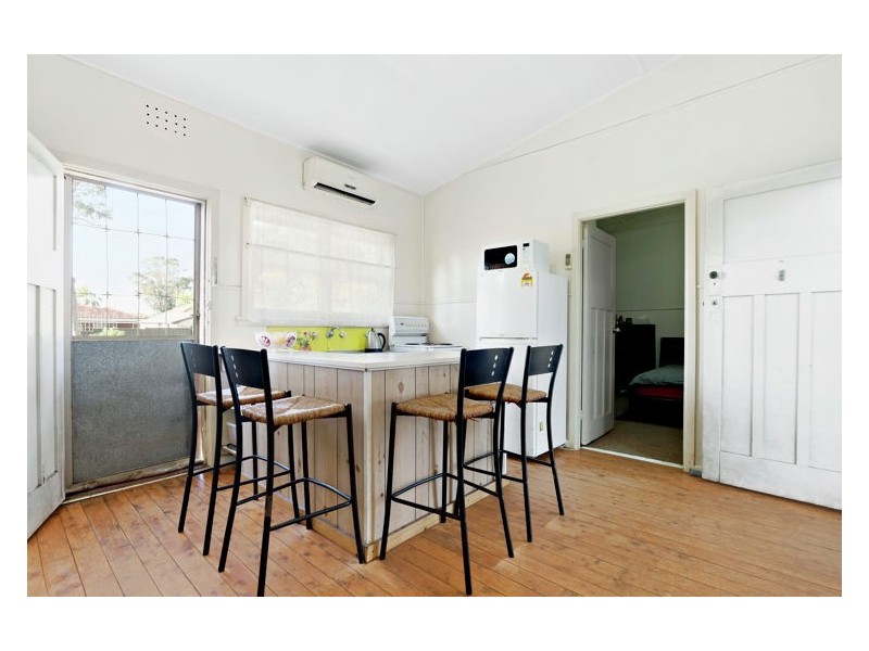 21 Julie Street, Blacktown NSW 2148