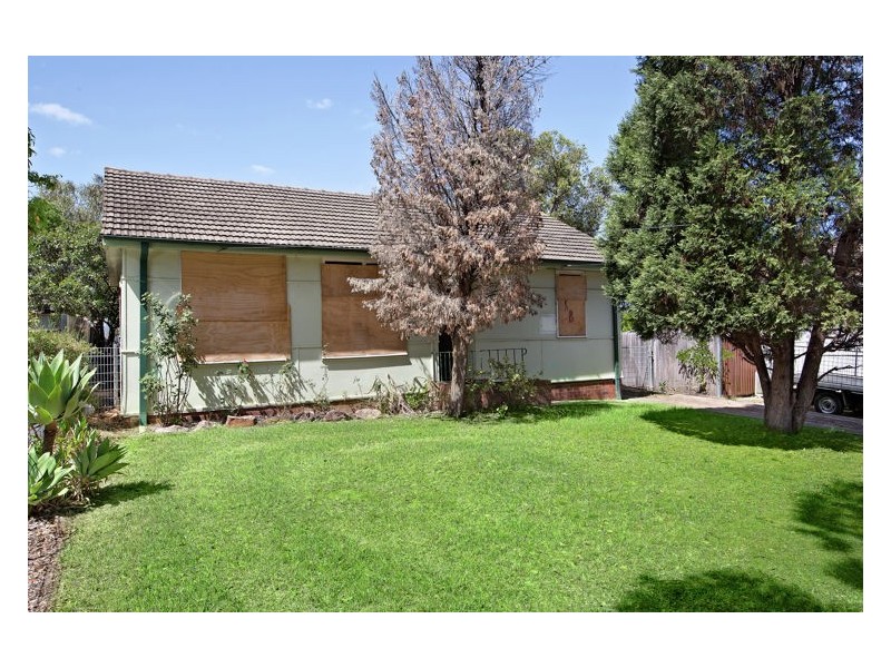 18 Hayes Road, Seven Hills NSW 2147