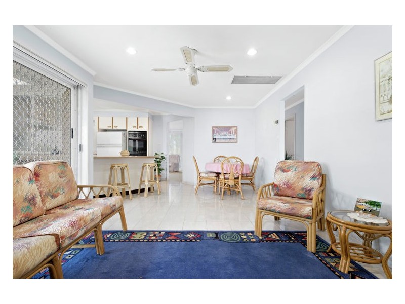 33 Bromfield Avenue, Prospect NSW 2148