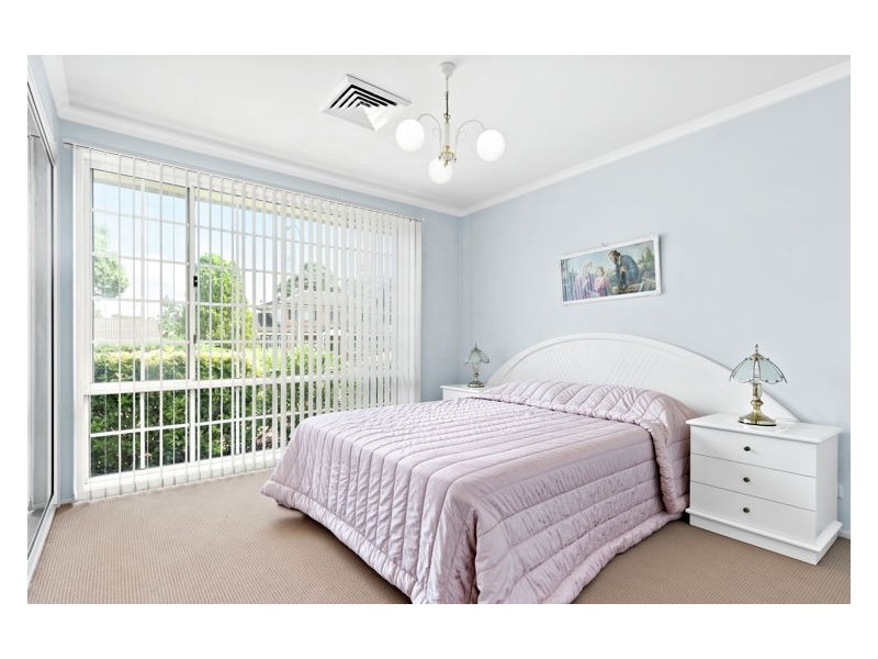 33 Bromfield Avenue, Prospect NSW 2148