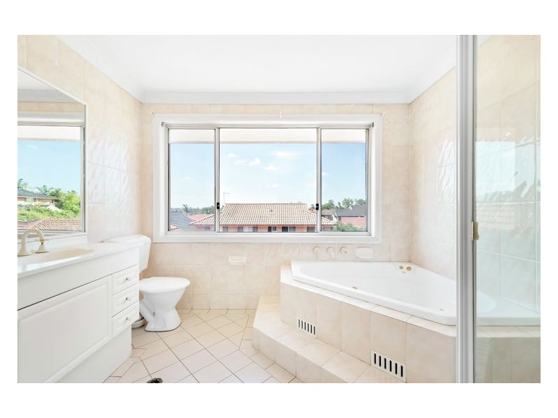 30 Hampton Crescent, Prospect NSW 2148