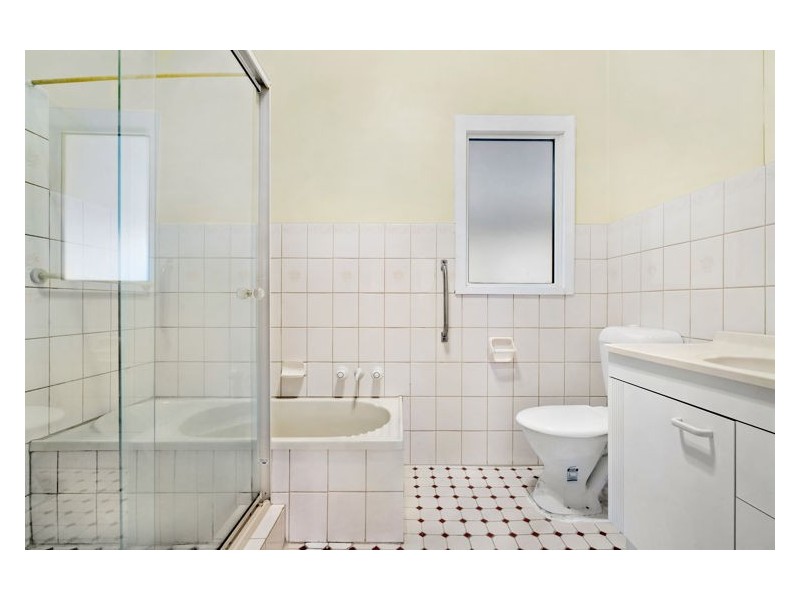 15 Rowley Street, Seven Hills NSW 2147