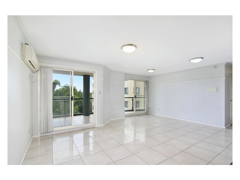 608/91A Bridge Road, Westmead NSW 2145