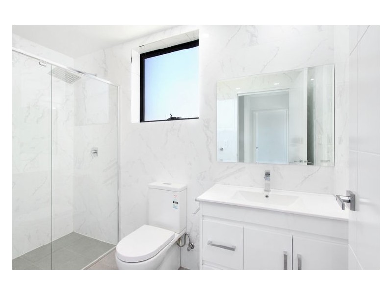 3/4 Mayberry Crescent, Liverpool NSW 2170