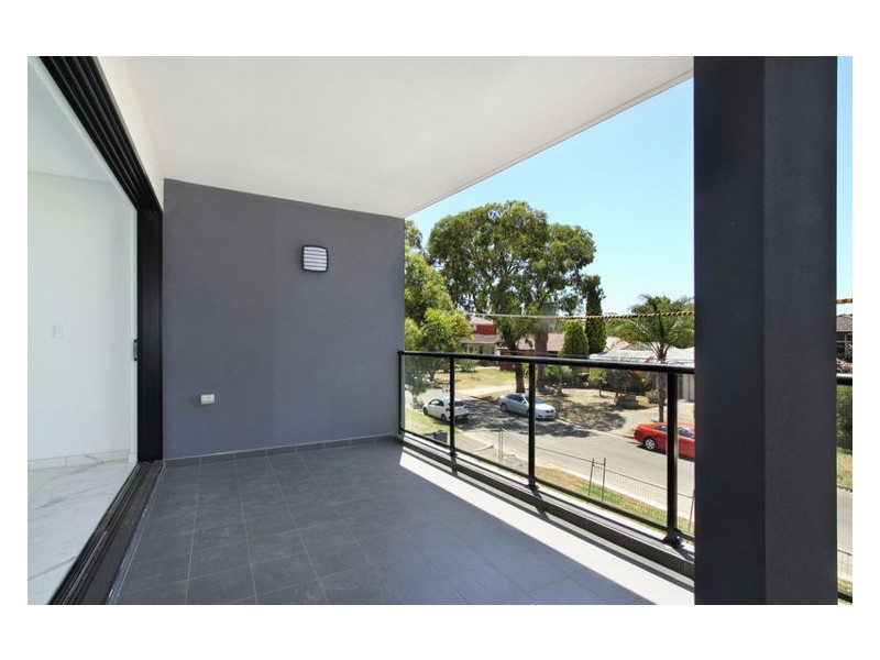 3/4 Mayberry Crescent, Liverpool NSW 2170