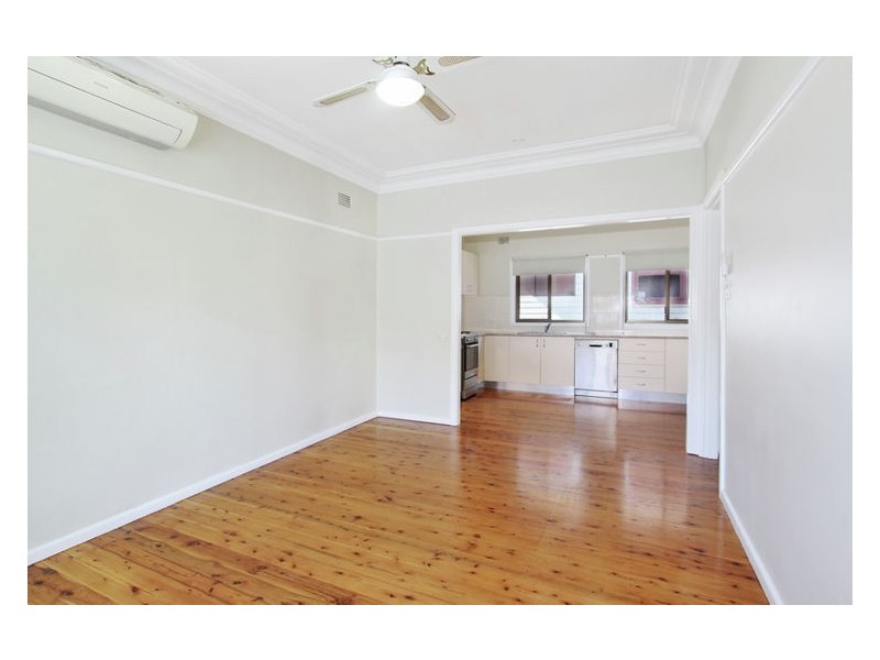 31 Mort Street, Blacktown NSW 2148