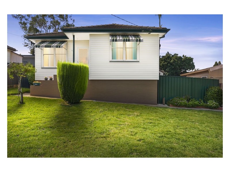 17 Dawn Drive, Seven Hills NSW 2147