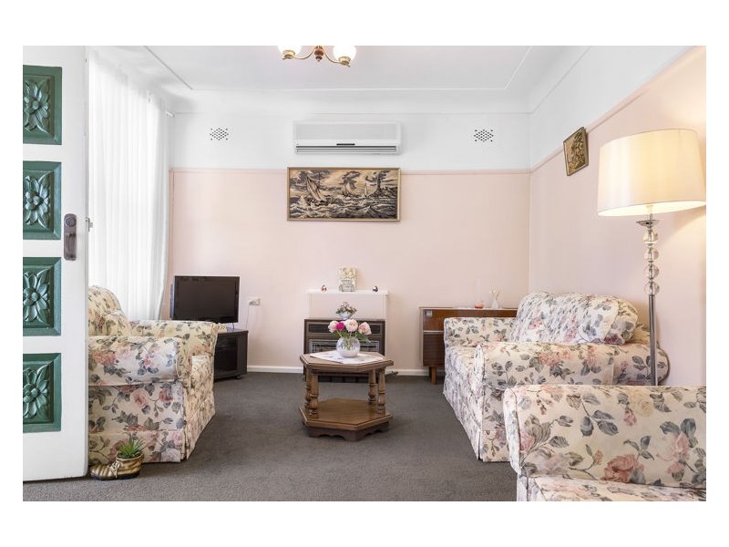 17 Dawn Drive, Seven Hills NSW 2147