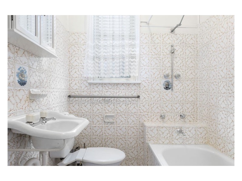 17 Dawn Drive, Seven Hills NSW 2147