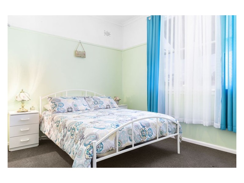 17 Dawn Drive, Seven Hills NSW 2147