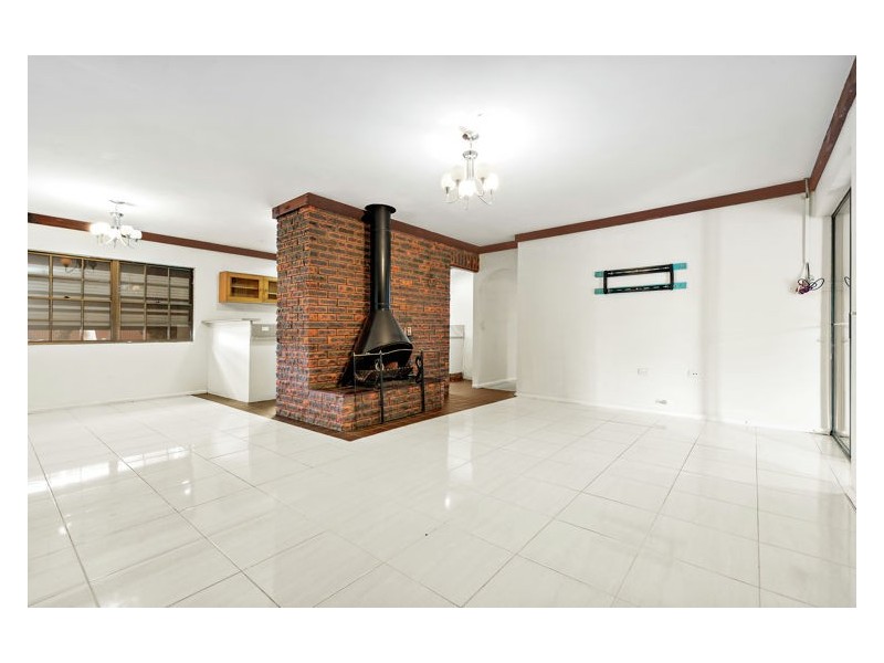 2 Kenyon Crescent, Doonside NSW 2767