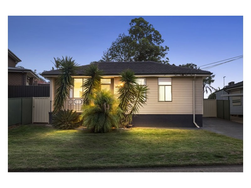 28 Sturt Street, Lalor Park NSW 2147