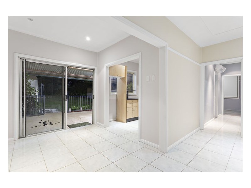 28 Sturt Street, Lalor Park NSW 2147