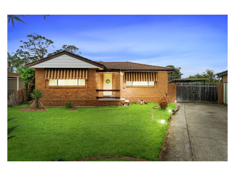 19 Barnfield Place, Dean Park NSW 2761