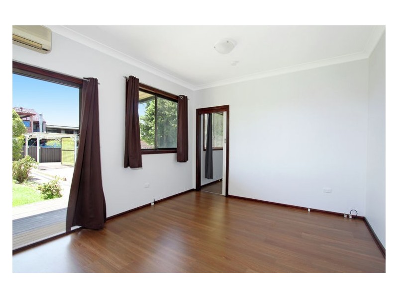 13 Monash Road, Blacktown NSW 2148