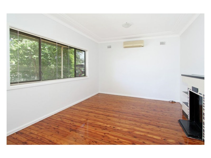 13 Monash Road, Blacktown NSW 2148