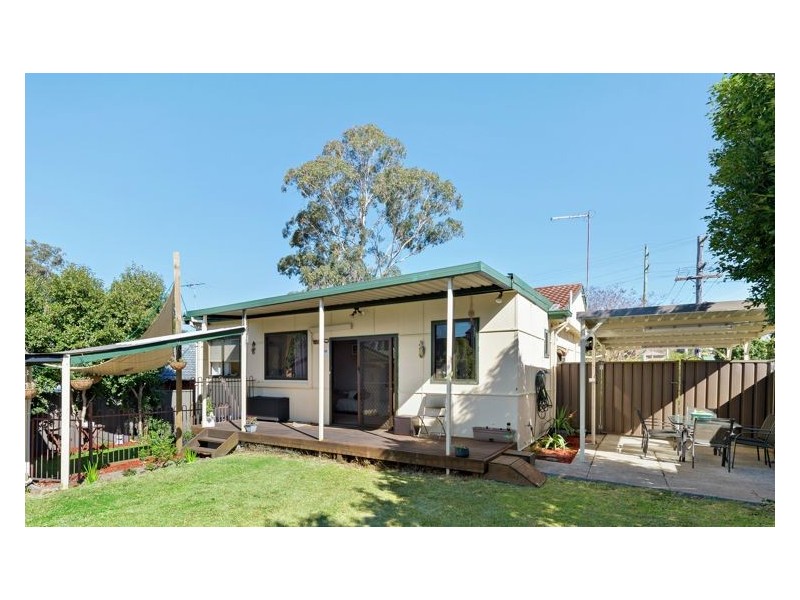 13 Monash Road, Blacktown NSW 2148
