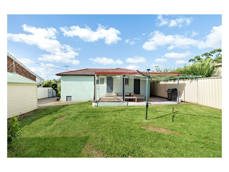 18 Heath Street, Prospect NSW 2148