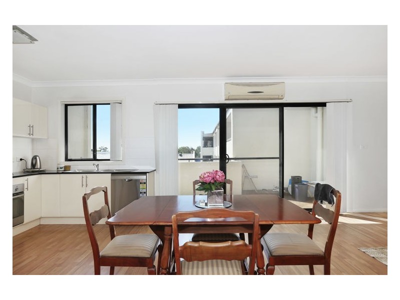 32/282 High Street, Penrith NSW 2750