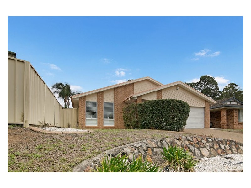 4 Olympus Drive, St Clair NSW 2759