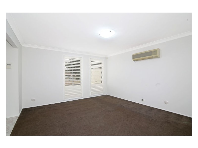 4 Olympus Drive, St Clair NSW 2759