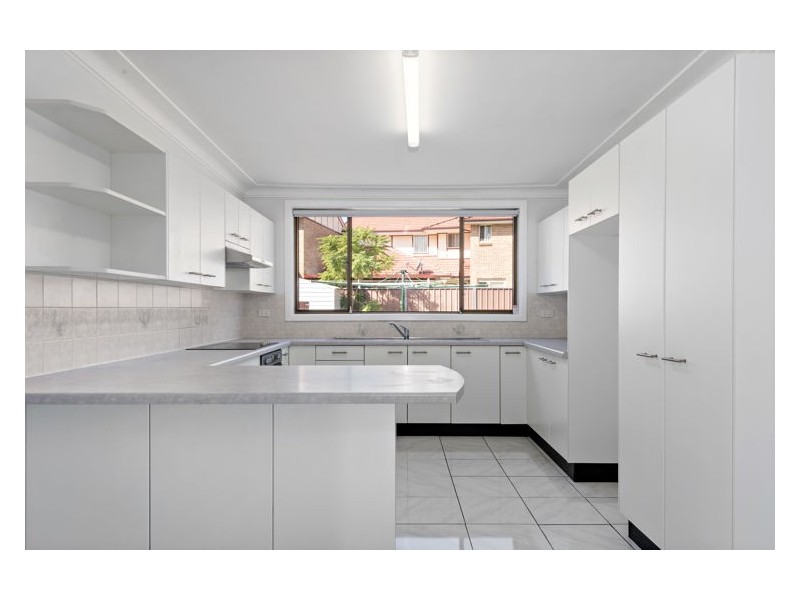 7 Burdett Crescent, Blacktown NSW 2148