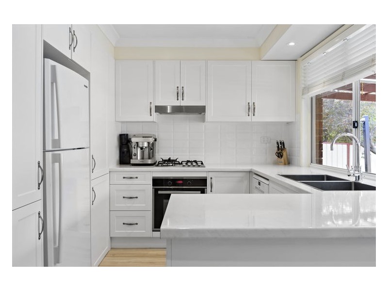 9 Oaktree Grove, Prospect NSW 2148