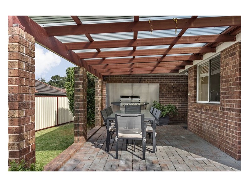 9 Oaktree Grove, Prospect NSW 2148