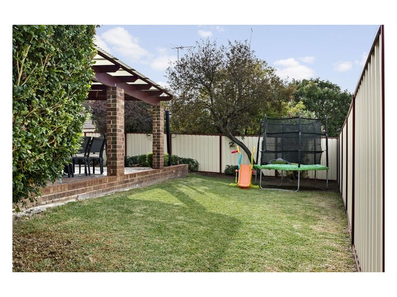 9 Oaktree Grove, Prospect NSW 2148